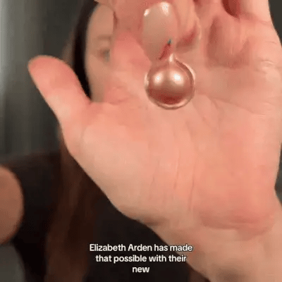 Elizabeth Arden Retinol Ceramide Capsules & Eye Cream image 2